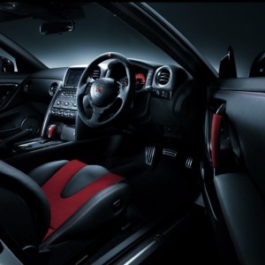 nissangtrnismo10800x540 Alpi Fashion Magazine