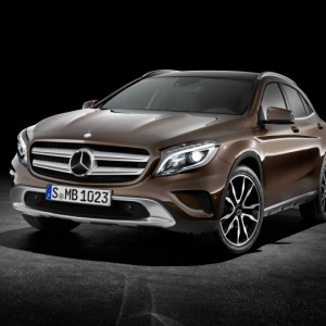 nuovamercedesbenzclassegla1800x540 Alpi Fashion Magazine