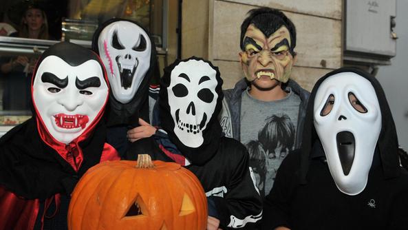 furti in maschera Alpi Fashion Magazine Halloween