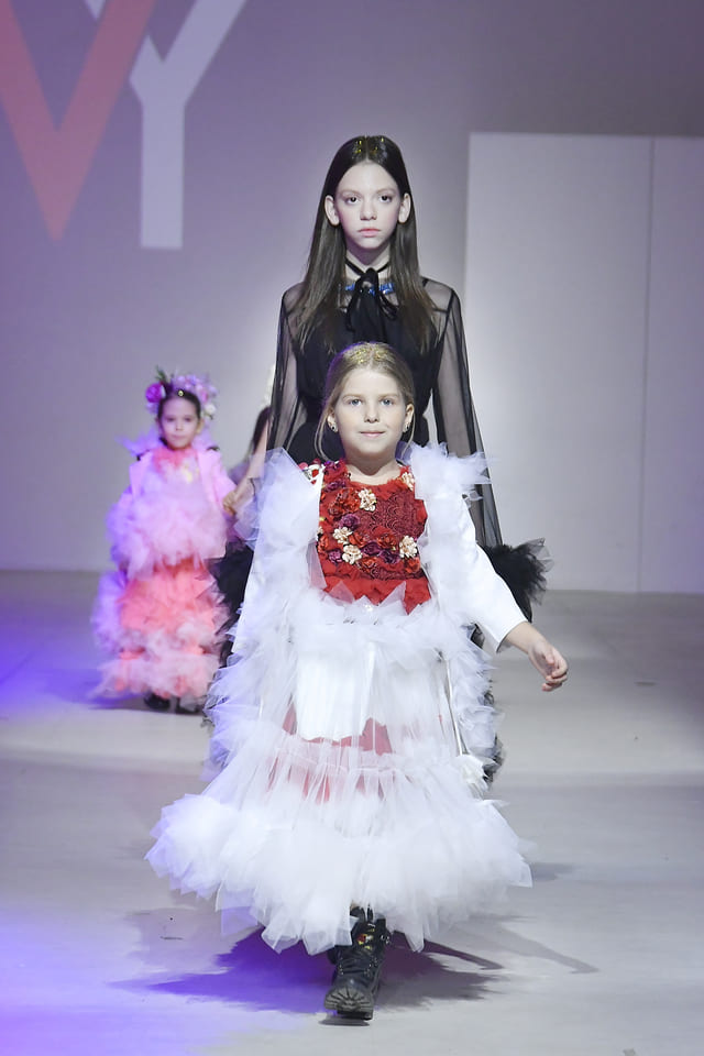 FER3381f Alpi Fashion Magazine