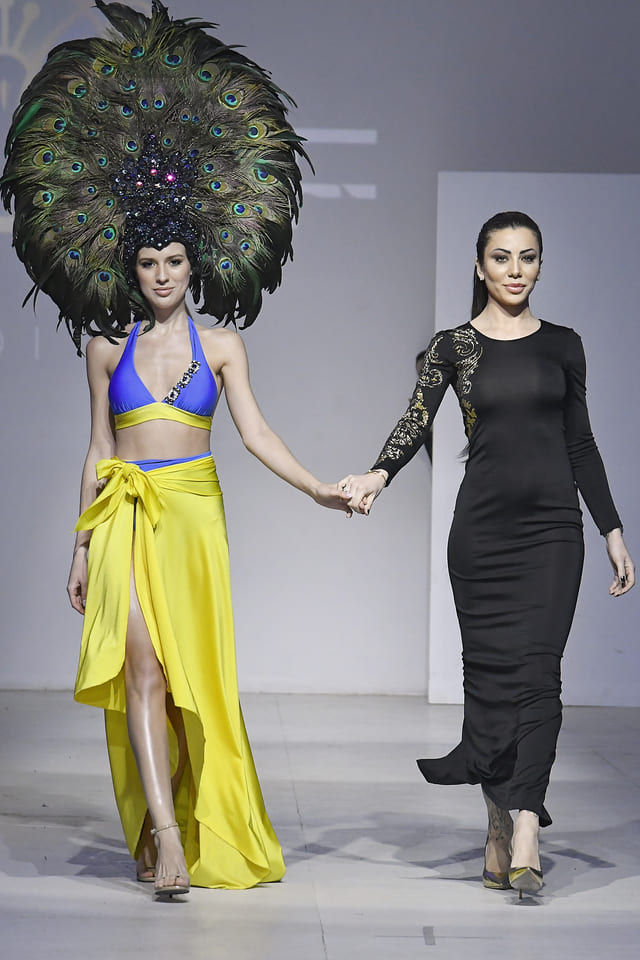 FER4323f Alpi Fashion Magazine
